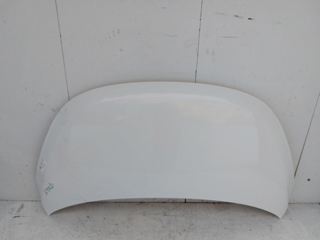 Maska silnika 664000X020 HYUNDAI