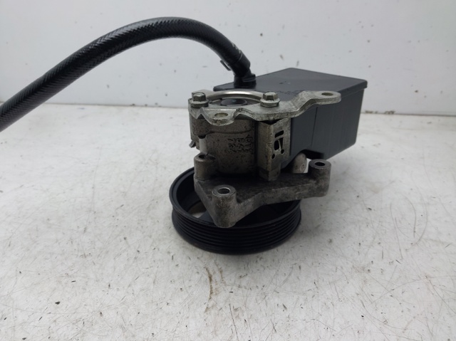 Pompa wspomagania hydraulicznego kierownicy 6654601980 SSANG YONG