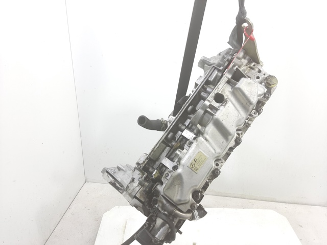 Głowica cylindrów 6680102720 MERCEDES