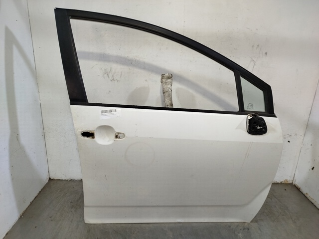 Drzwi przednie prawe 670010F011 TOYOTA