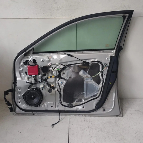 Drzwi przednie prawe 6700153040 TOYOTA