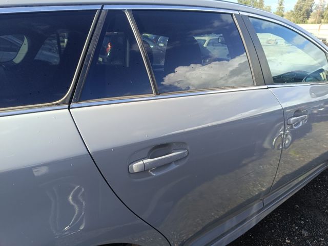 Kupić Drzwi tylne prawe Toyota Avensis  T27 w dobrej cenie