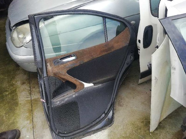 Drzwi tylne prawe 6700353041 TOYOTA