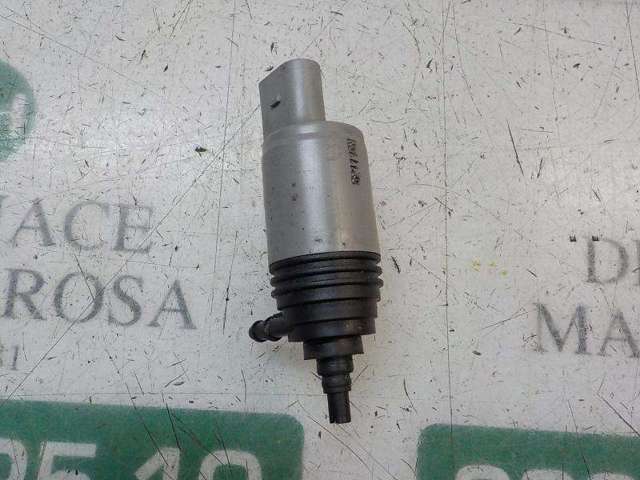 Pompka spryskiwacza szyby przedniej 67127302589 BMW