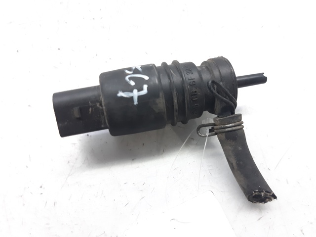 Pompka spryskiwacza szyby przedniej 67128362154 MERCEDES