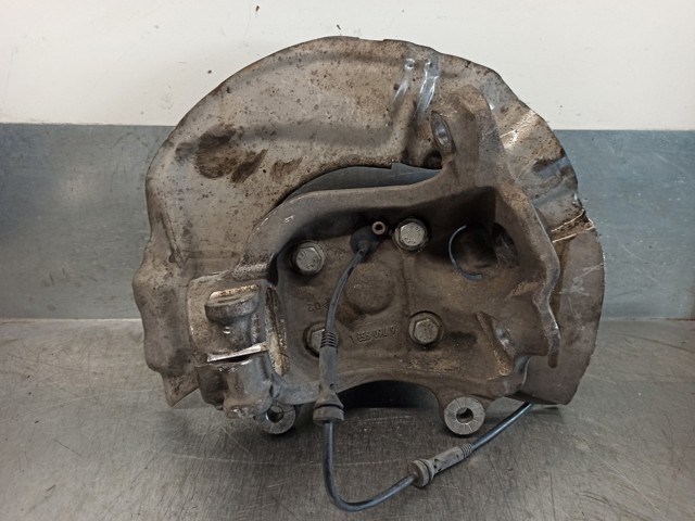 Czop (zwrotnica) przedni lewy 6760953 BMW