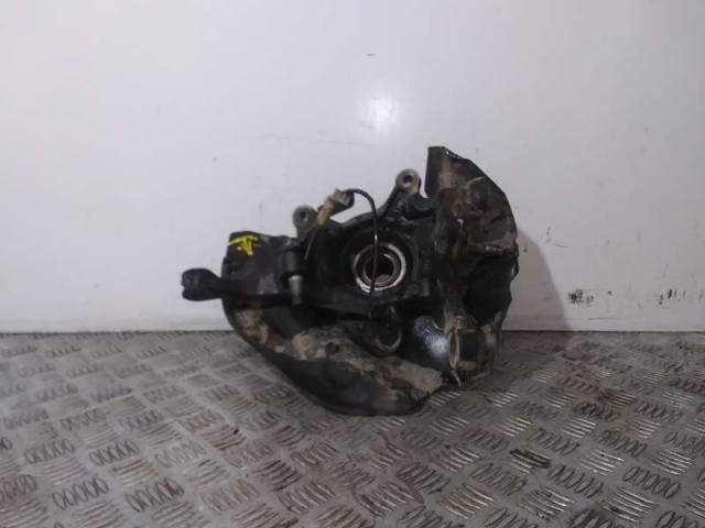 Czop (zwrotnica) przedni prawy 6761576 BMW