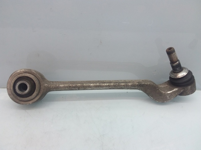 Wahacz zawieszenia przedniego dolny prawy 6763700R BMW