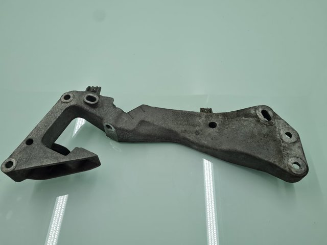 Belka mocowania skrzyni biegów 6769281 BMW
