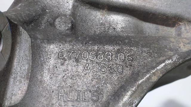 Czop (zwortnica) tylny lewy 6770983 BMW