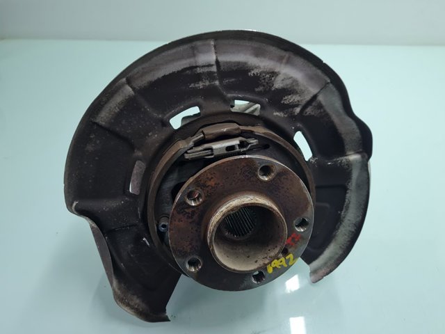 Czop (zwortnica) tylny lewy 6770983 BMW
