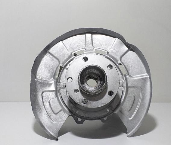 Czop (zwortnica) tylny lewy 6770983 BMW