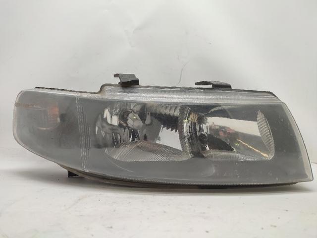 Reflektor prawy 67742701 VAG