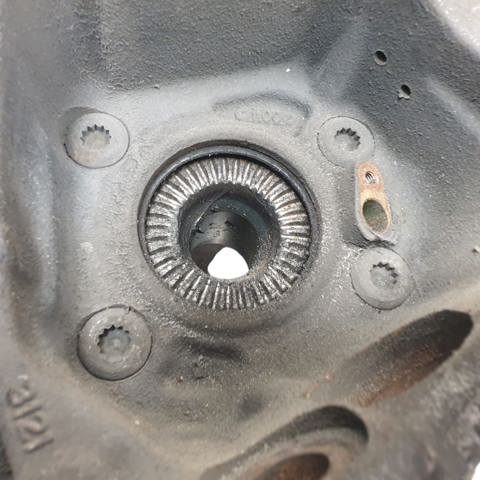 Czop (zwrotnica) przedni lewy 6787679 BMW