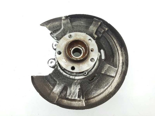 Czop (zwortnica) tylny lewy 6793769 BMW