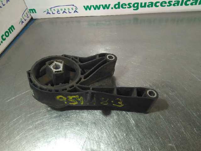 Poduszka (podpora) silnika przednia 684216 OPEL