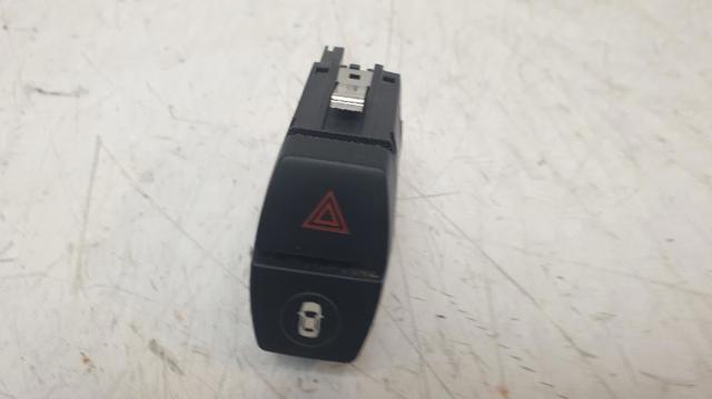 Przycisk włączania światła awaryjnego 6842274 BMW