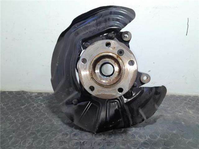 Czop (zwrotnica) przedni lewy 6855953 BMW