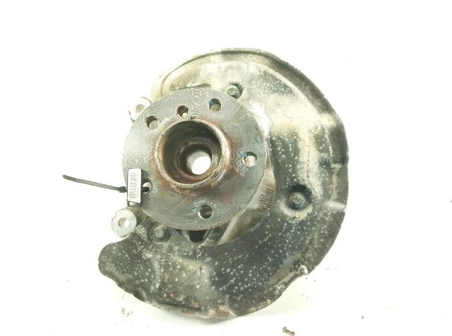 Czop (zwrotnica) przedni lewy 6876645 BMW
