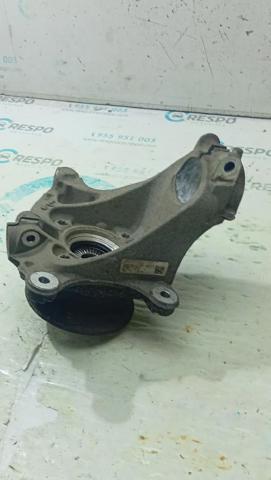 Czop (zwrotnica) przedni lewy 6876645 BMW