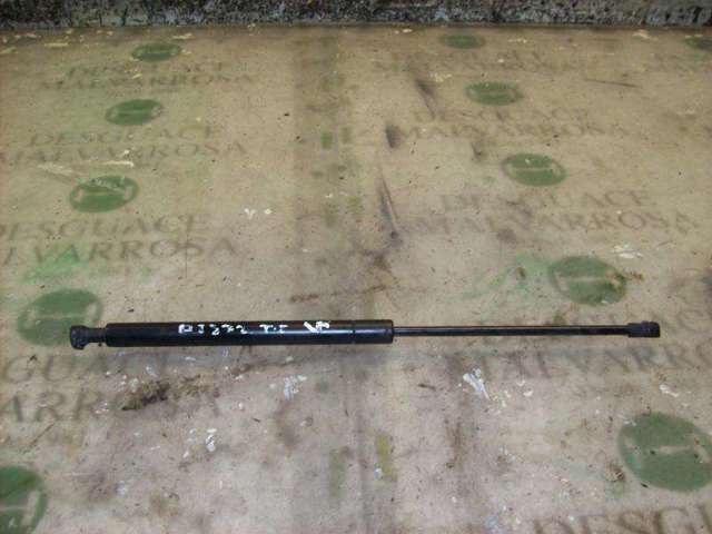 Amortyzator klapy bagażnika (3/5 drzwi-tylnych) 6896005050 TOYOTA