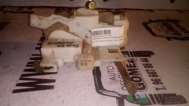 Zamek drzwi przednich prawych 6903002162 TOYOTA