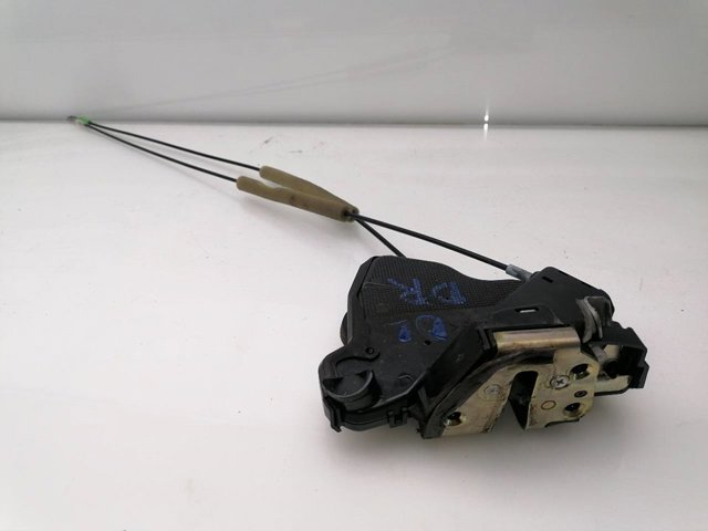 Zamek drzwi przednich prawych 6903002162 TOYOTA