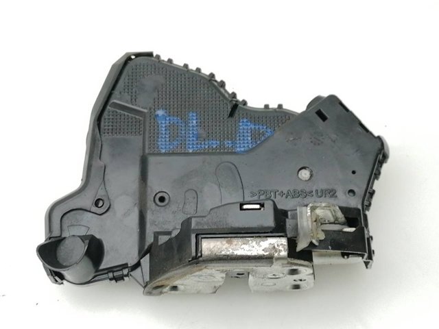 Zamek drzwi przednich prawych 6903005130 TOYOTA