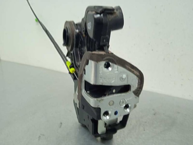 Zamek drzwi przednich prawych 6903005130 TOYOTA