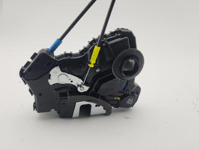 Zamek drzwi przednich prawych 6903005130 TOYOTA