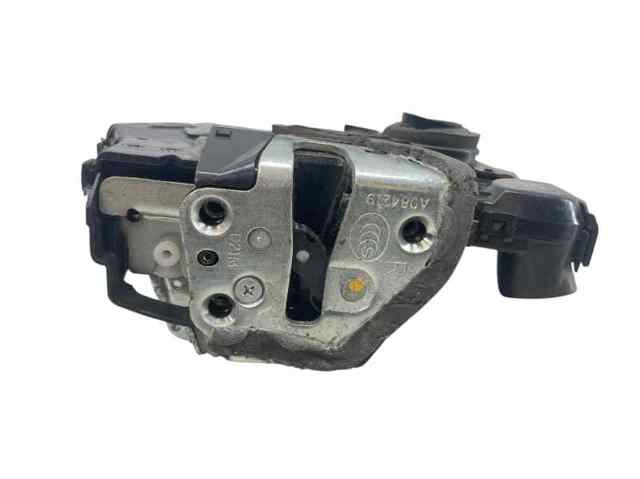 Zamek drzwi przednich prawych 6903005130 TOYOTA
