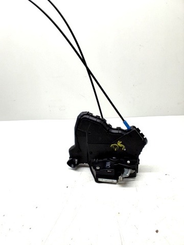 Zamek drzwi przednich prawych 6903005130 TOYOTA