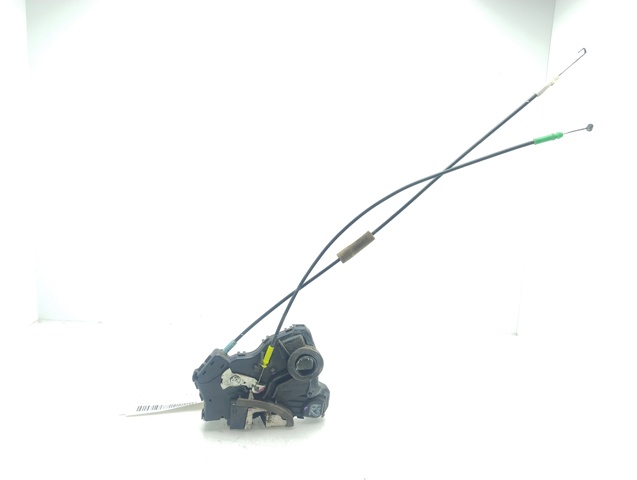 Zamek drzwi przednich prawych 690300K070 TOYOTA