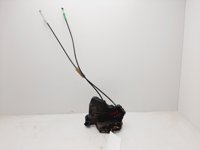 Zamek drzwi przednich prawych 690300K070 TOYOTA