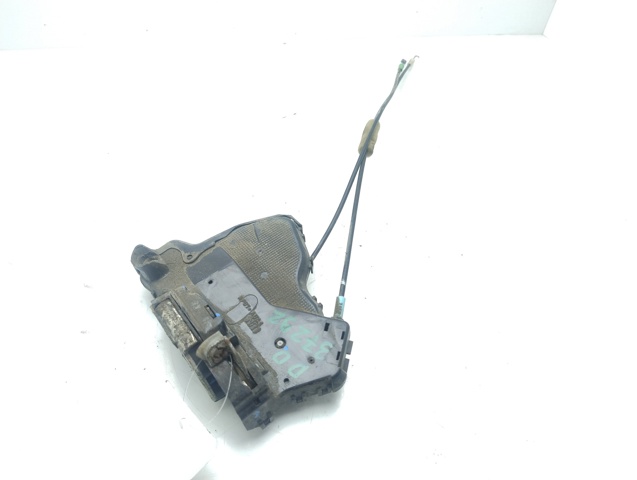 Zamek drzwi przednich prawych 690300K070 TOYOTA