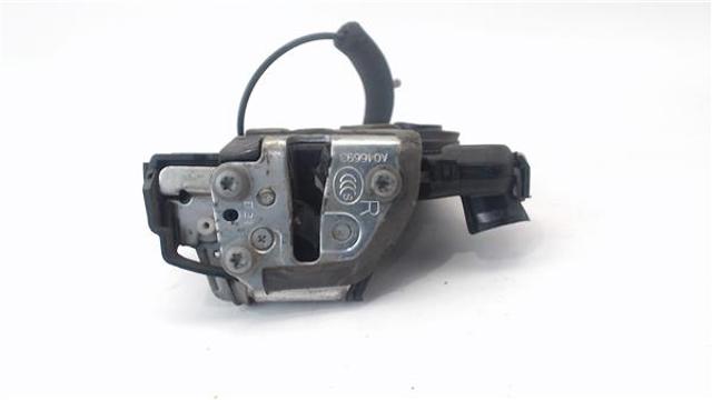 Zamek drzwi przednich prawych 6903033272 TOYOTA