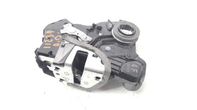 Zamek drzwi przednich prawych 6903042221 TOYOTA