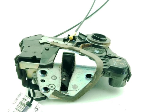 Zamek drzwi przednich prawych 6903042221 TOYOTA