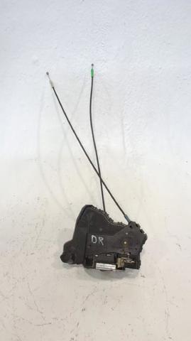 Zamek drzwi przednich prawych 6903042221 TOYOTA