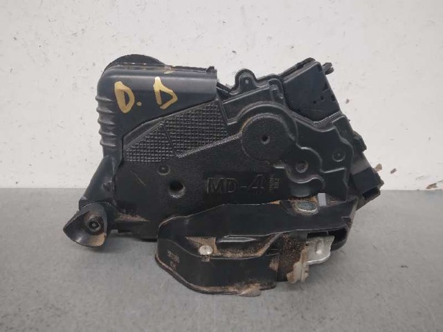 Zamek drzwi przednich prawych 6903047081 TOYOTA