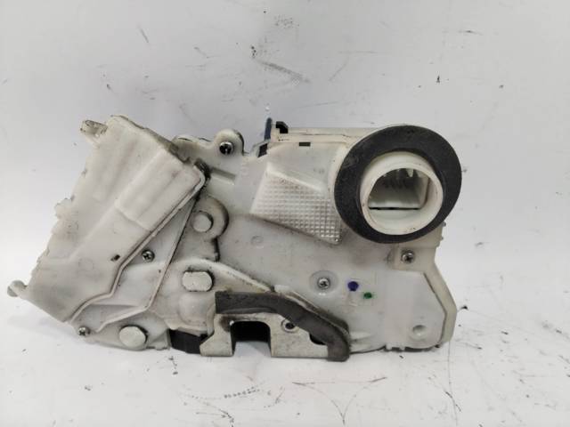 Zamek drzwi przednich prawych 6903047081 TOYOTA