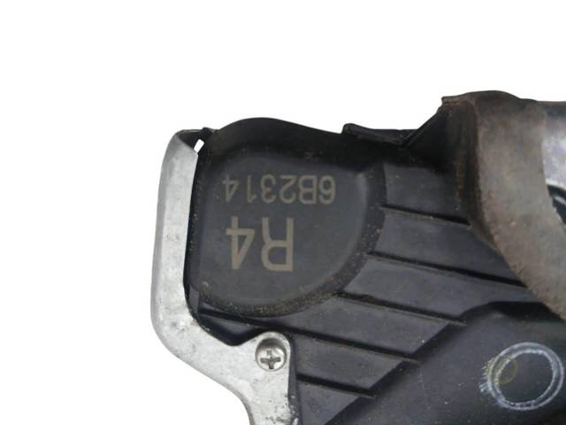 Zamek drzwi przednich prawych 6903053090 TOYOTA