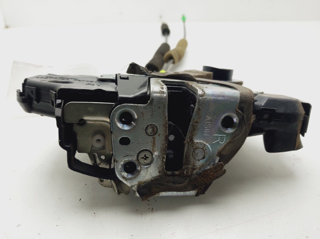 Zamek drzwi przednich prawych 6903053090 TOYOTA