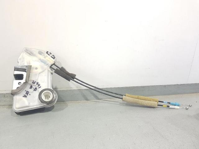 Zamek drzwi przednich prawych 6903060240 TOYOTA