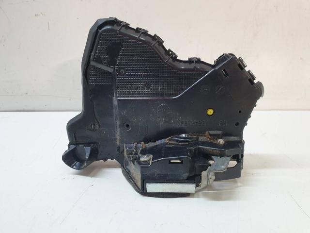 Zamek drzwi przednich prawych 6903060240 TOYOTA