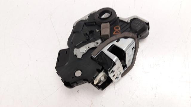 Zamek drzwi przednich prawych 6903060250 TOYOTA