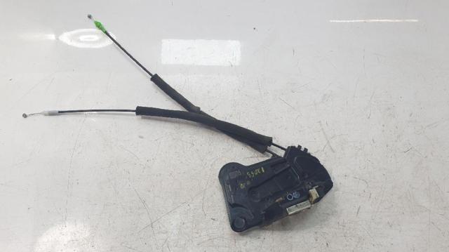 Zamek drzwi przednich prawych 69030F4020 TOYOTA