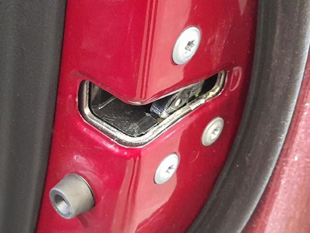 Zamek drzwi przednich prawych 69030K0041 TOYOTA