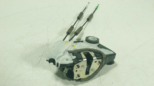 Zamek drzwi przednich prawych 69030K0041 TOYOTA