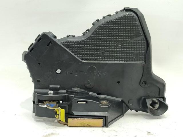 Zamek drzwi przednich lewych 6904002152 TOYOTA